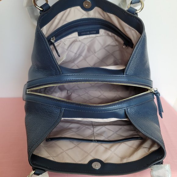 MICHAEL KORS Molly Pebbled Leather Large Shoulder Tote- Navy color⭐ - Picture 15 of 16